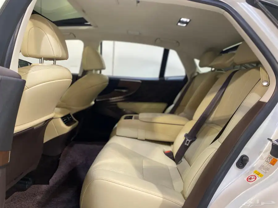 لكزس 2018 LS350 بحالة نظيفة جدا 21