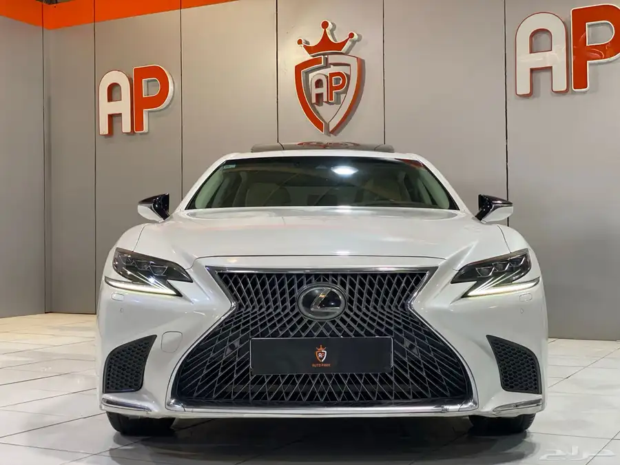 لكزس 2018 LS350 بحالة نظيفة جدا 4