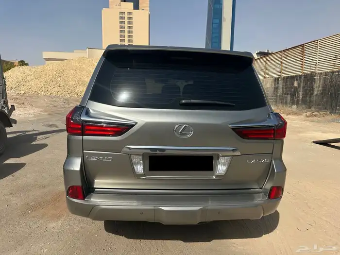 لكزس LX570 موديل 2017 13