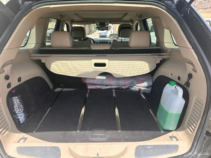 Jeep Grand Cherokee for sale in excellent condition 21
