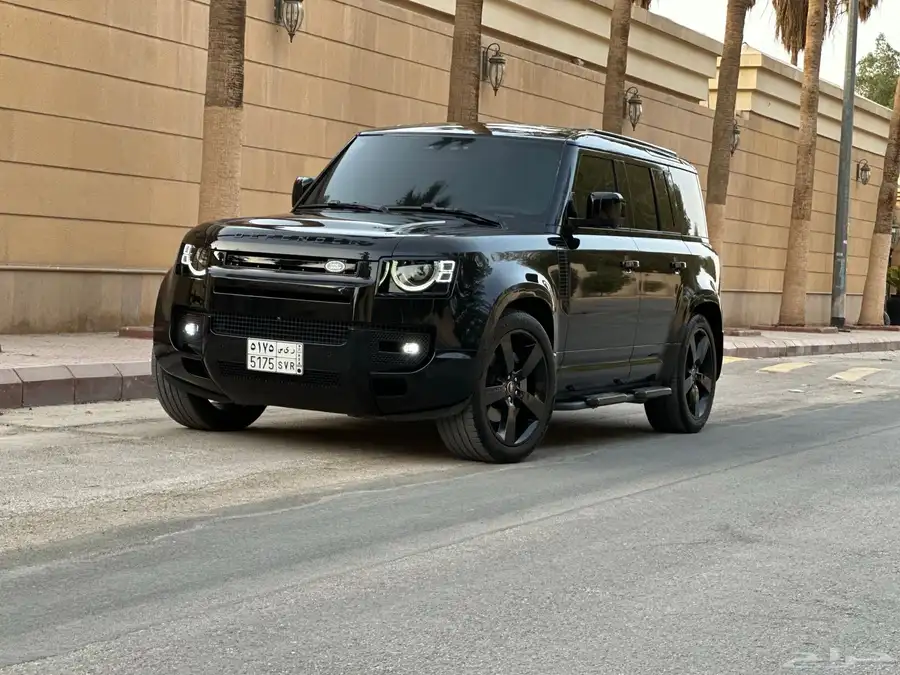 ديفندر 2023 HSE V6 15