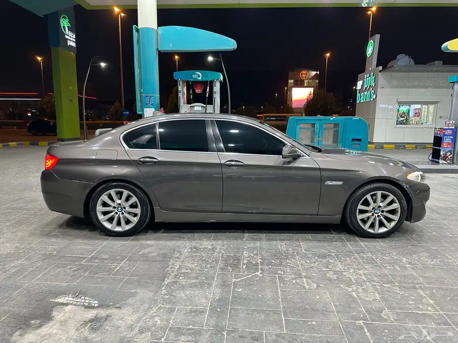 بي ام BMW 520i موديل 2012 مستخدم 7