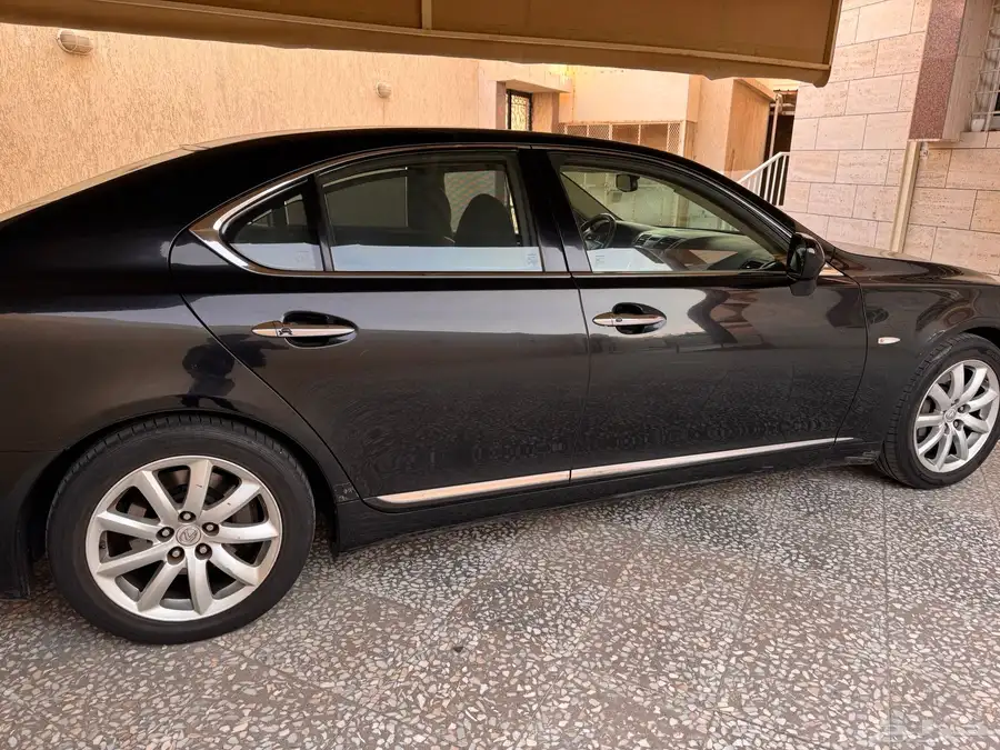 للبيع لكزس LS460-موديل 2007 وارد عبد اللطيف جميل( شورت) 6