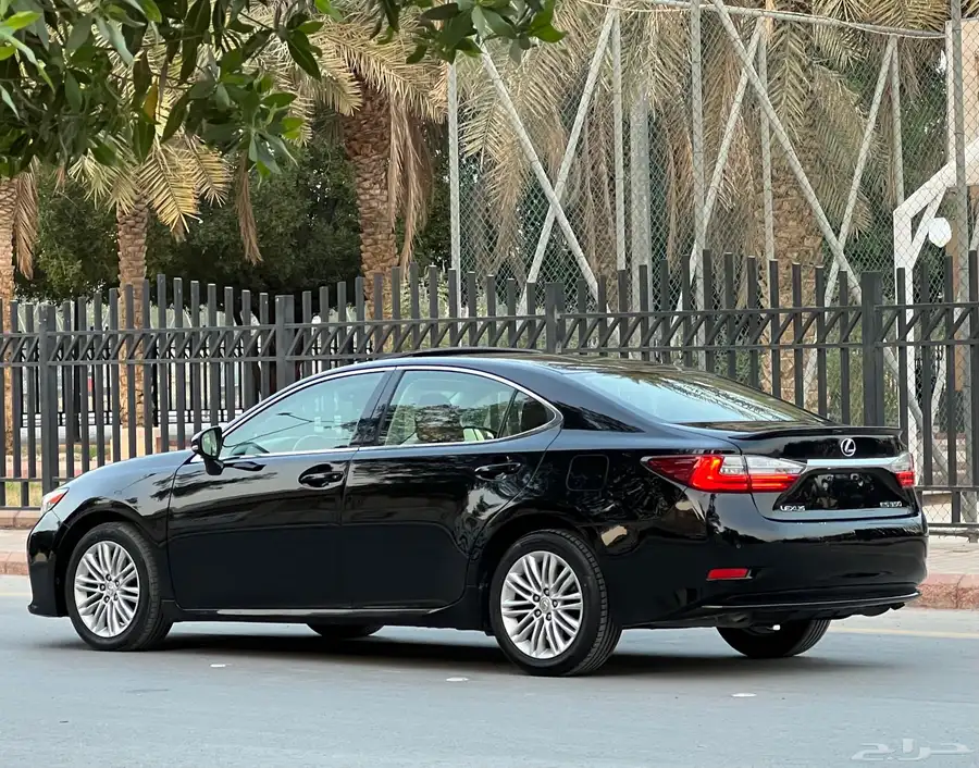 لكزس ES350 2016 سعودي 5