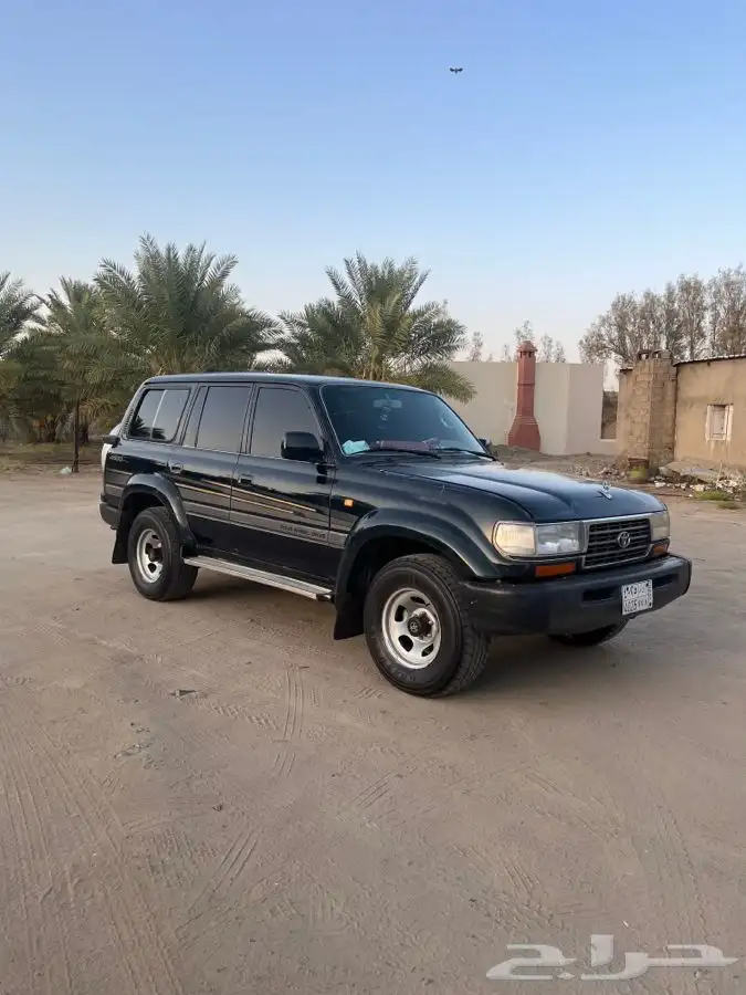 لاندكروزر جيب 1997مكيفين ثلاجه بدي ومحركات شرط 13