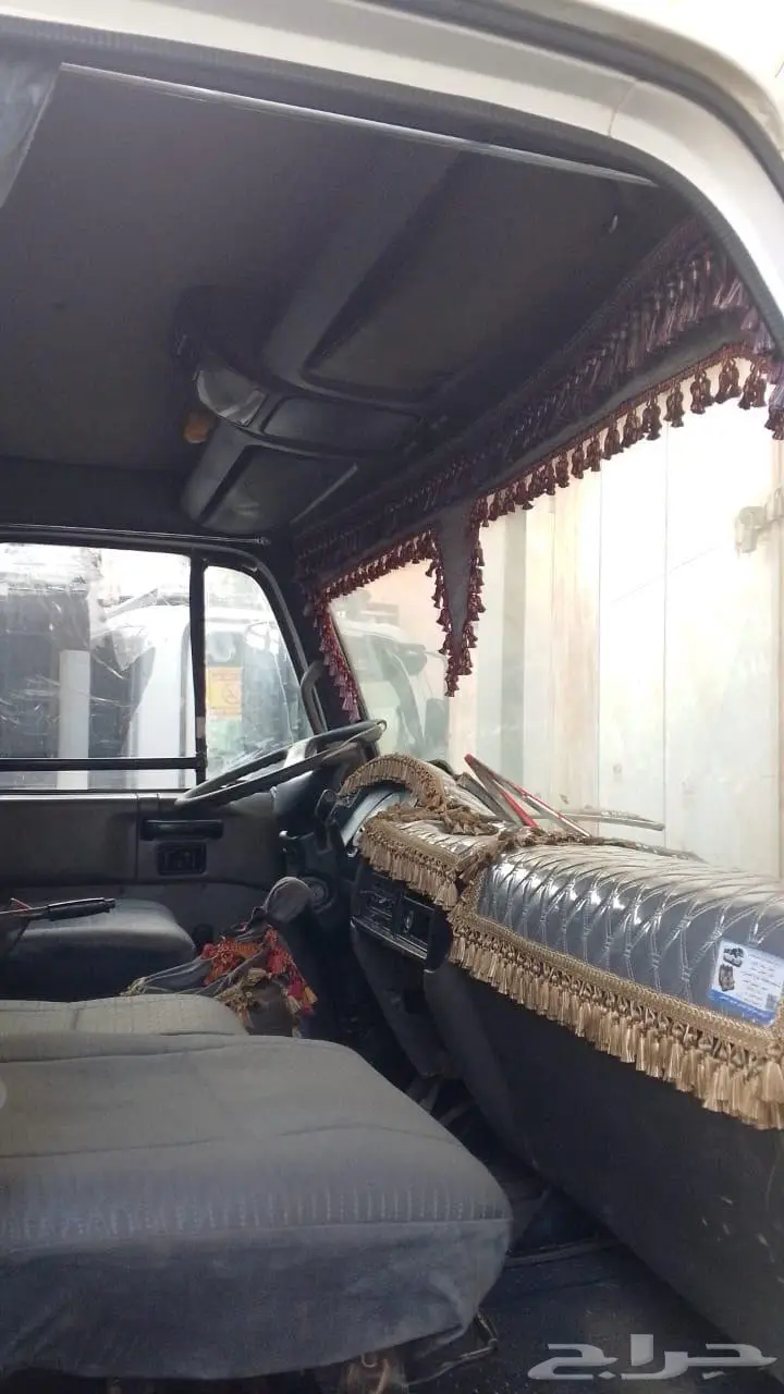 لوري نيسان 2008 1