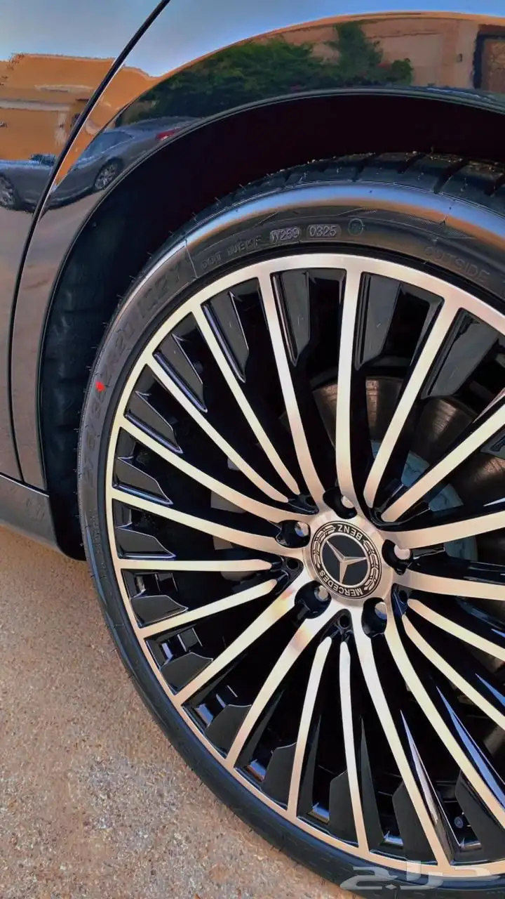 مرسيدس موديل 2024 فئة E350 Amg فل كامل 3 شاشات 8