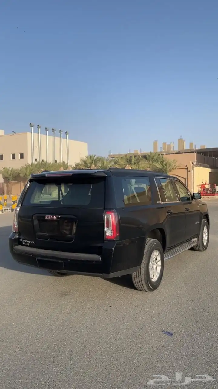 جمس يوكن اسود 2015 بحالة الوكاله ممشى 54000 15