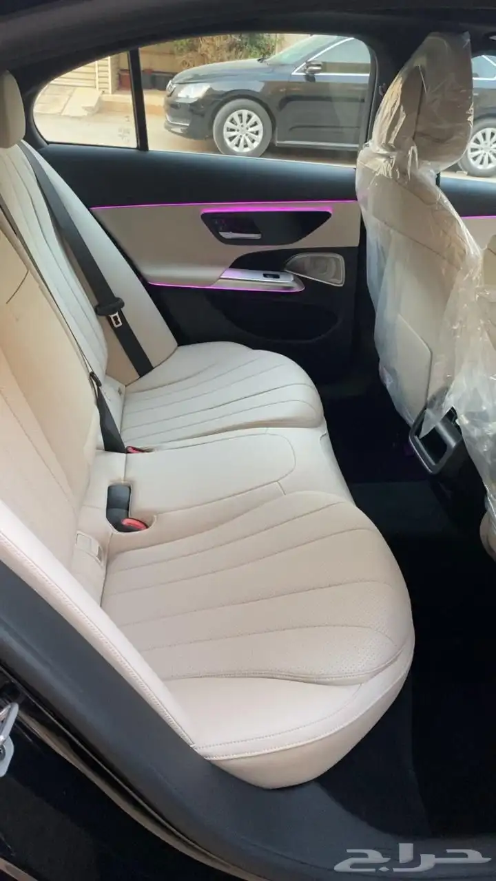 مرسيدس موديل 2024 فئة E350 Amg فل كامل 3 شاشات 14
