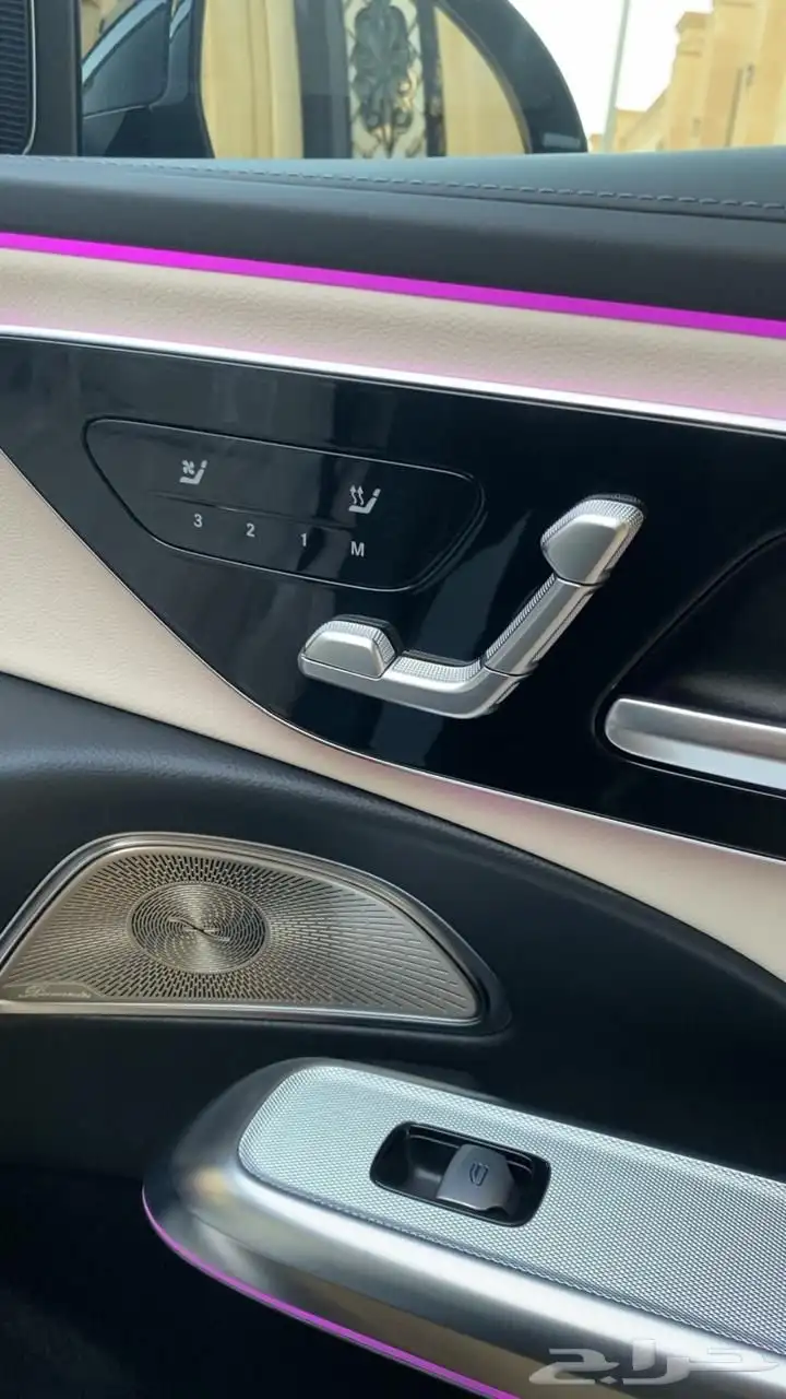 مرسيدس موديل 2024 فئة E350 Amg فل كامل 3 شاشات 9