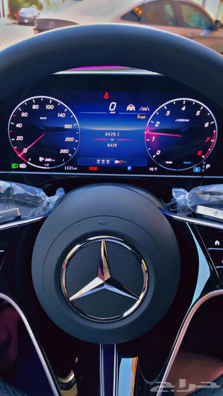 مرسيدس موديل 2024 فئة E350 Amg فل كامل 3 شاشات 12