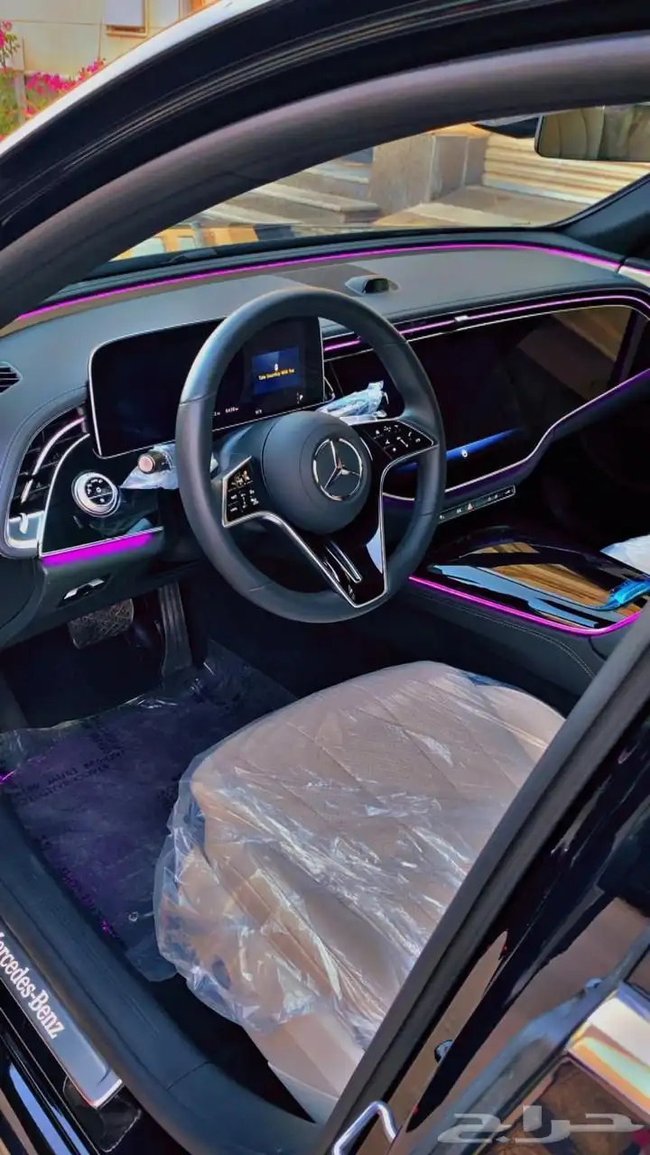 مرسيدس موديل 2024 فئة E350 Amg فل كامل 3 شاشات 13