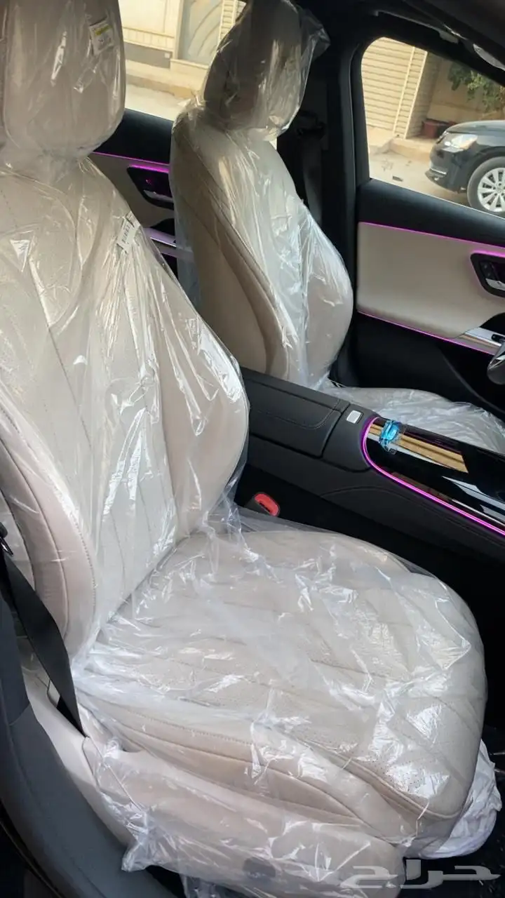 مرسيدس موديل 2024 فئة E350 Amg فل كامل 3 شاشات 10