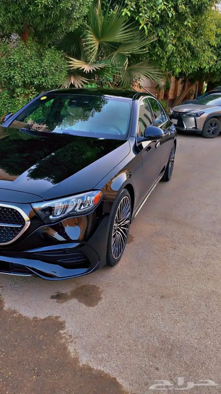 مرسيدس موديل 2024 فئة E350 Amg فل كامل 3 شاشات 7