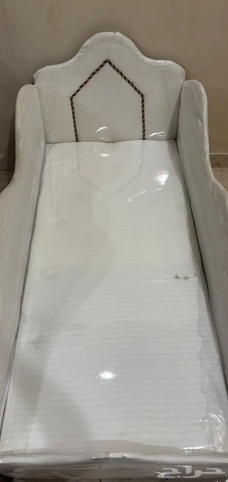 سرير اطفال 0