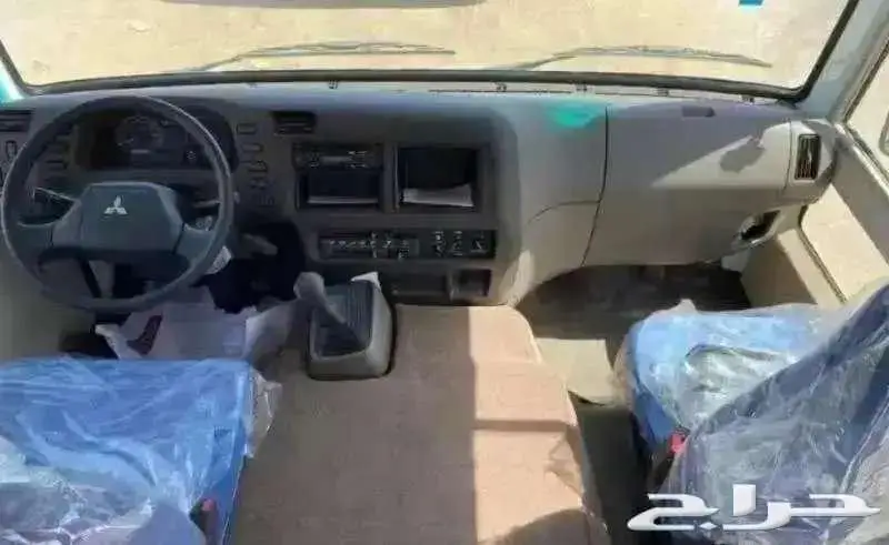 باص ميتسوبيشي روزا 26 راكب ديزل خليجي موديل 2024 8