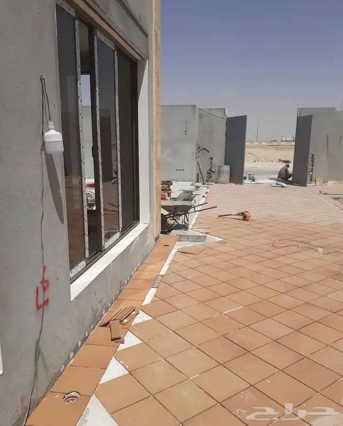 مقاول عام 12