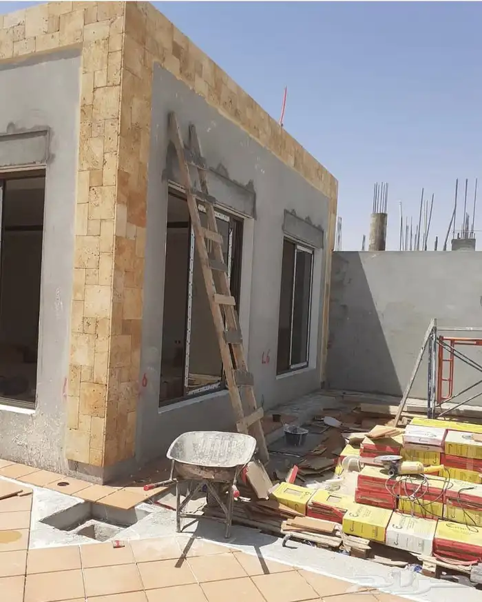 مقاول عام 19