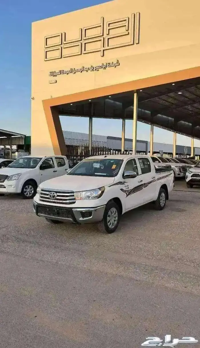 تويوتا هايلوكس غمارتين GL 2025 1