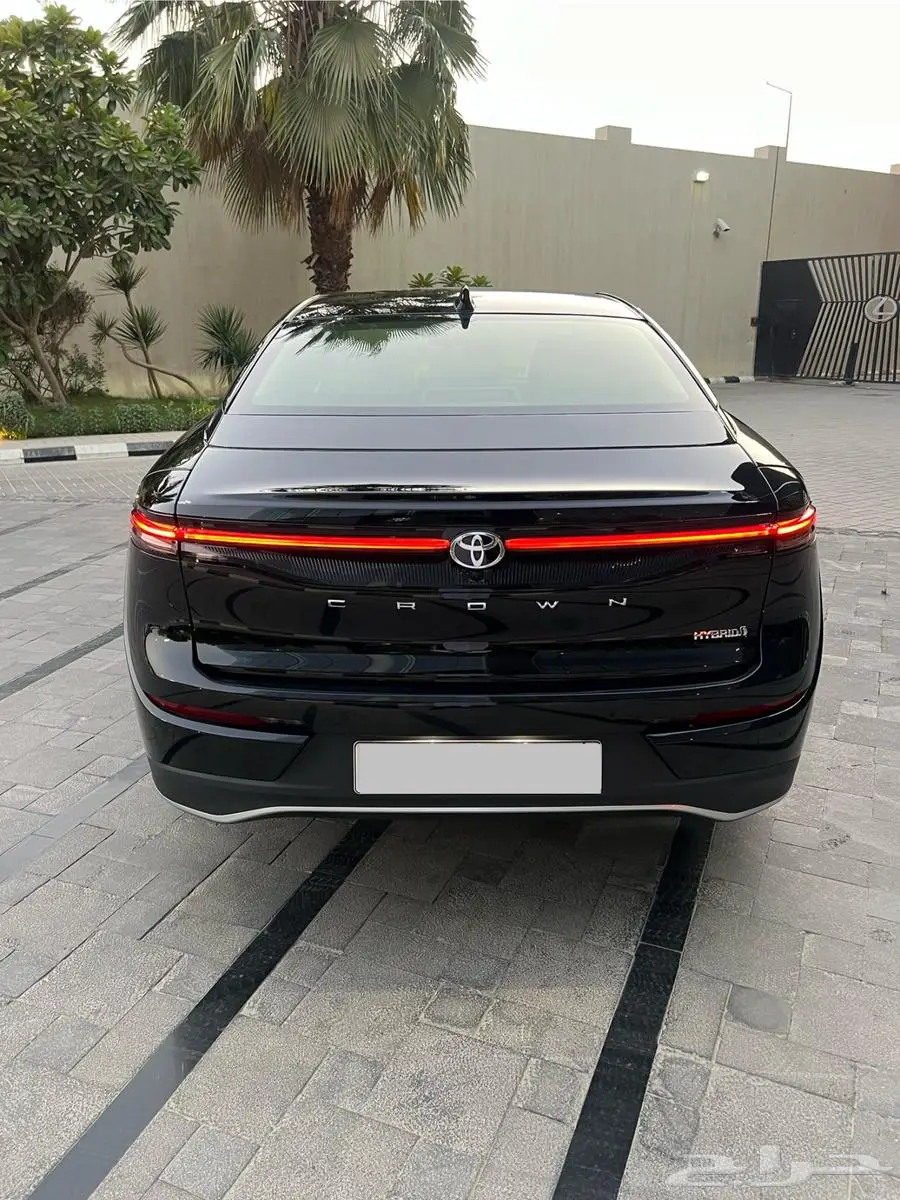 كراون بريميوم 2023 10