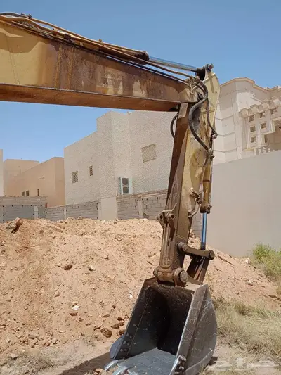 بكلين كوماتسو داش 7 1