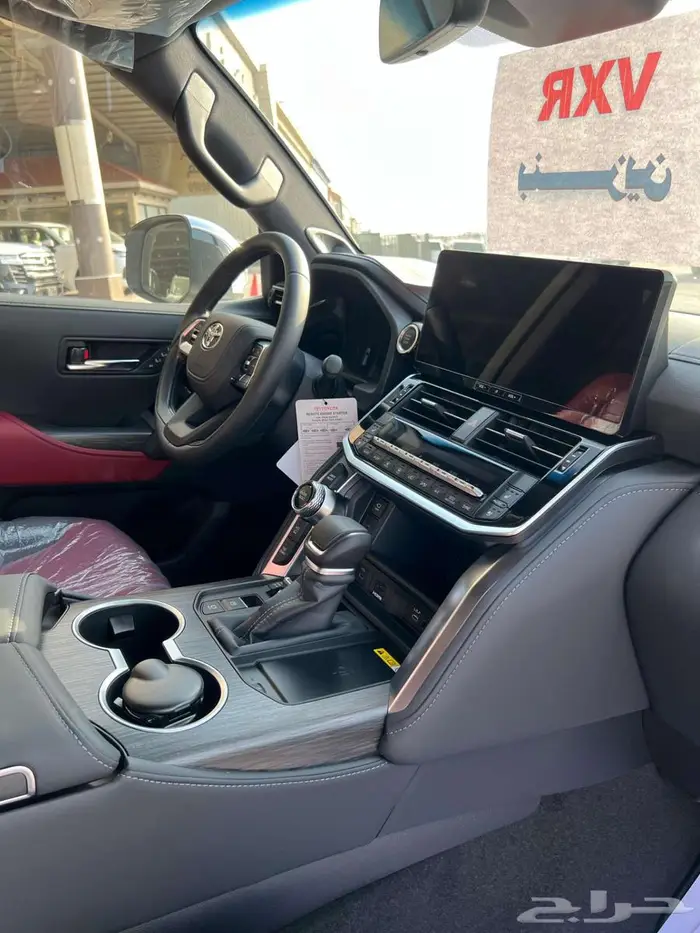 لاندكروزر VXR بحريني بنزين 2025 4