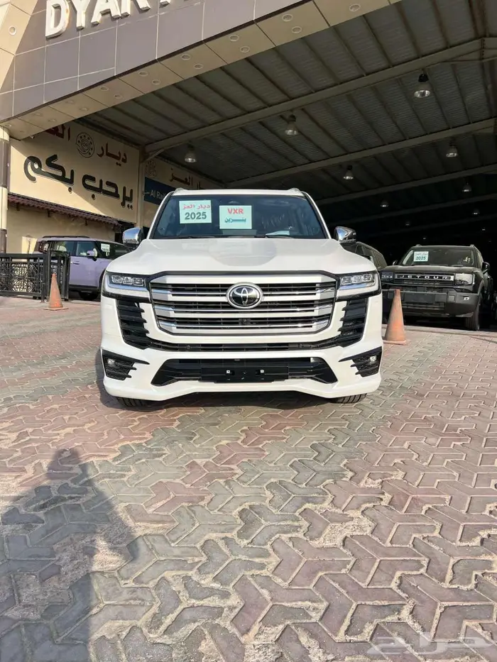 لاندكروزر VXR بحريني بنزين 2025 21