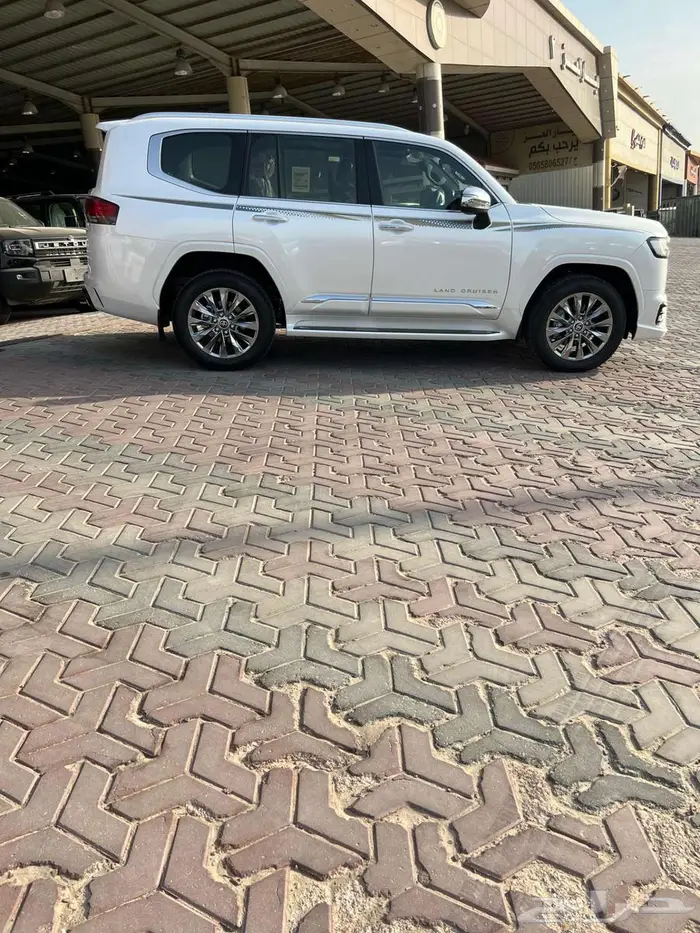 لاندكروزر VXR بحريني بنزين 2025 2