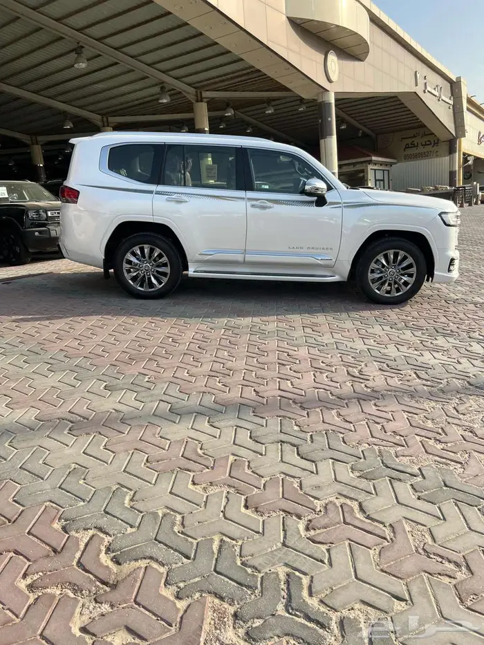 لاندكروزر VXR بحريني بنزين 2025 19