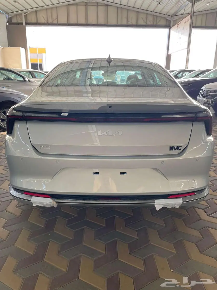 كيا k8 استاندر 2025 بسعر 147500 بالضريبه 2
