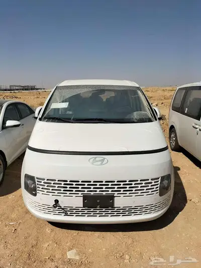 هيونداي ستاريا 2025 2