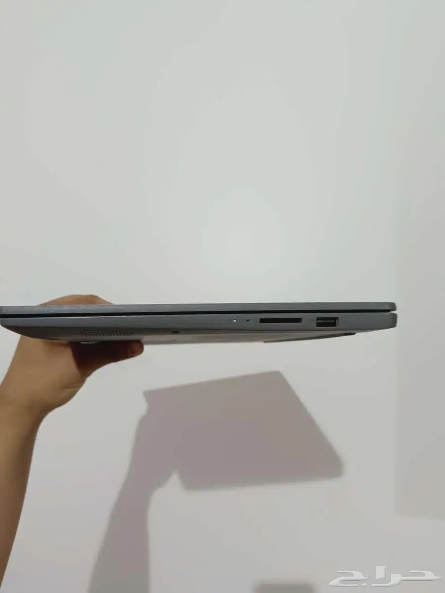 لاب توب ماركة لينوفو نظيف جدا للبيع 3