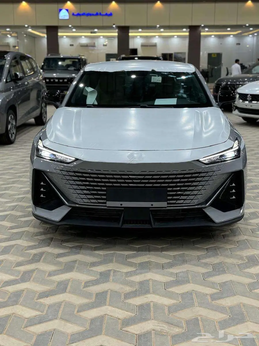 شانجان UNI V ايليت 2026 10