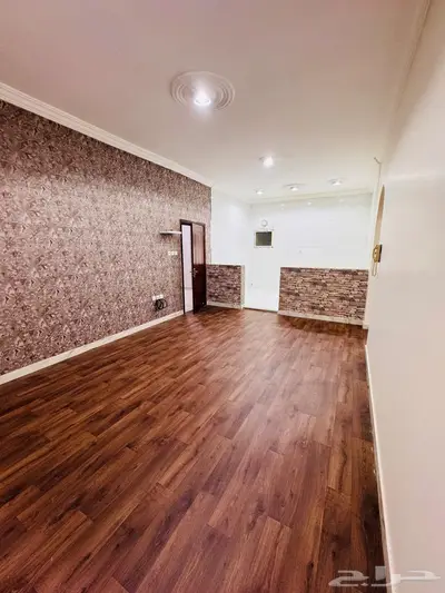 شقه ثلاث غرف بحي الريان عوائل شامل الماء والغاز 7