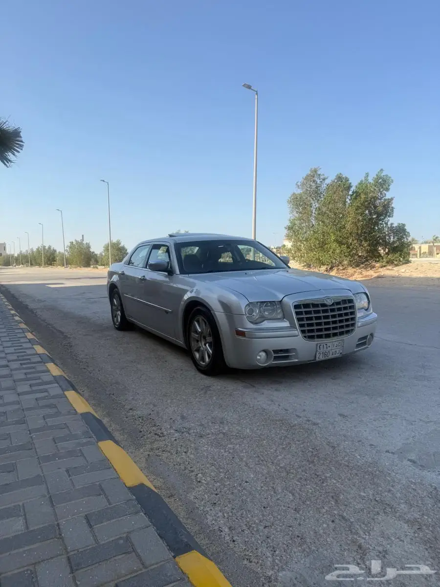 كرايسلر C300 موديل 2010 6