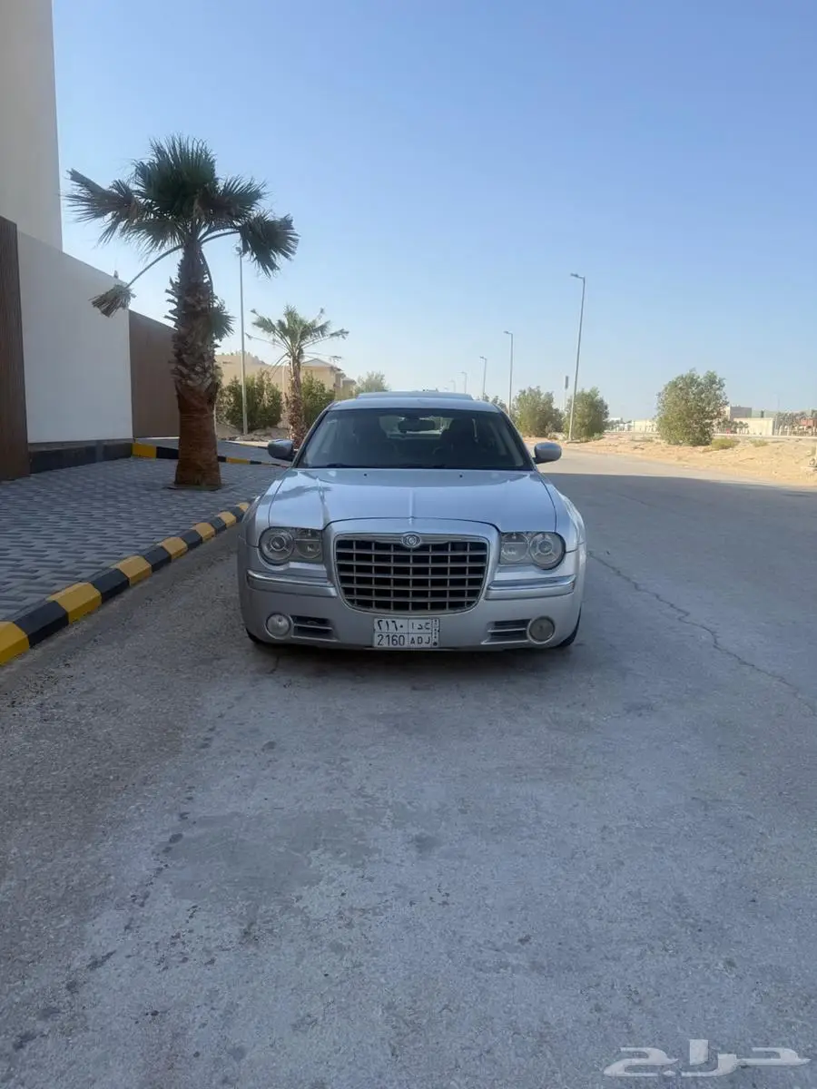 كرايسلر C300 موديل 2010 1