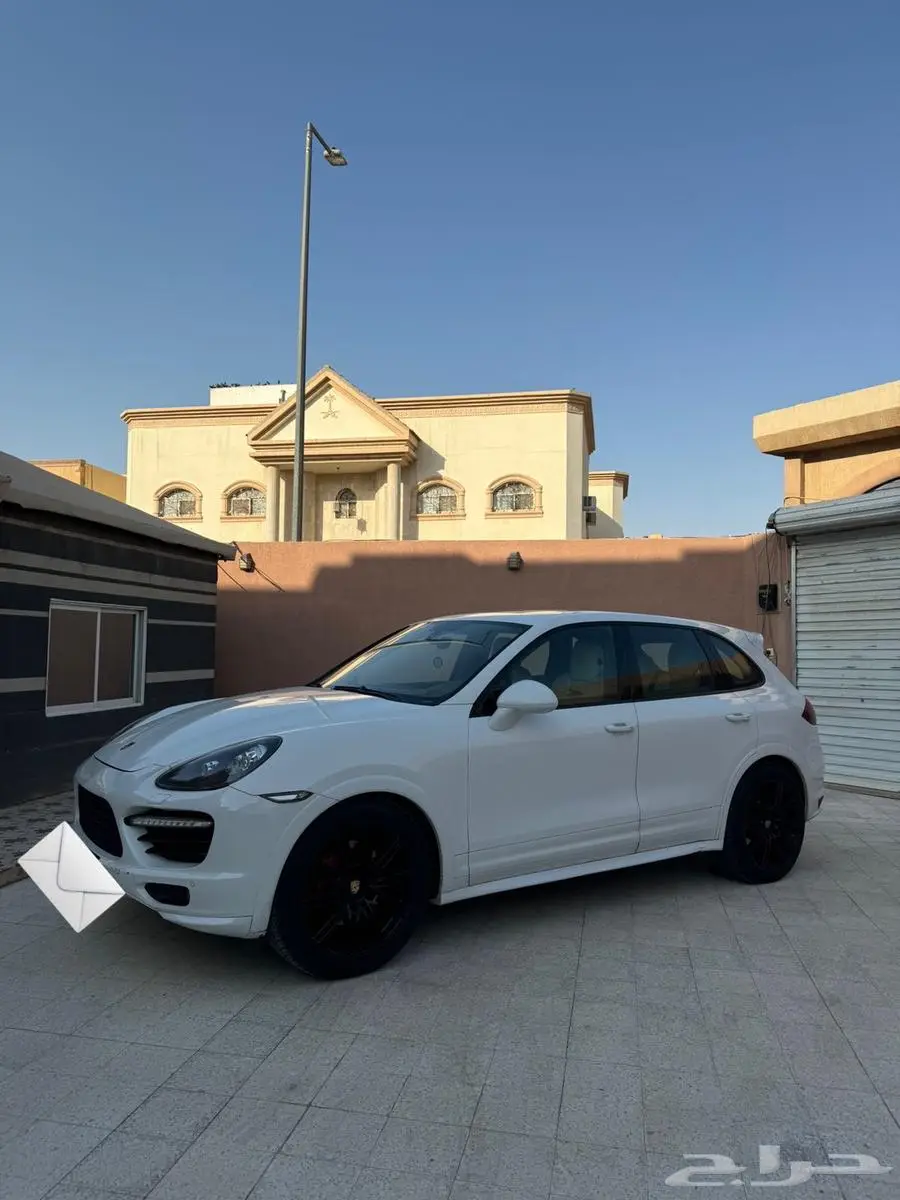 للبيع جيب بورش كايين GTS موديل 2013 0