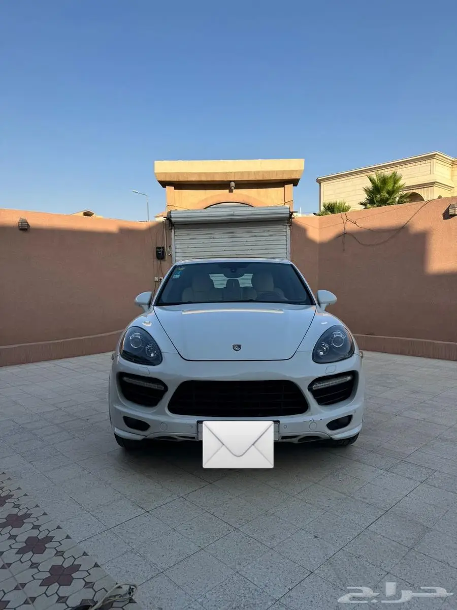 للبيع جيب بورش كايين GTS موديل 2013 1