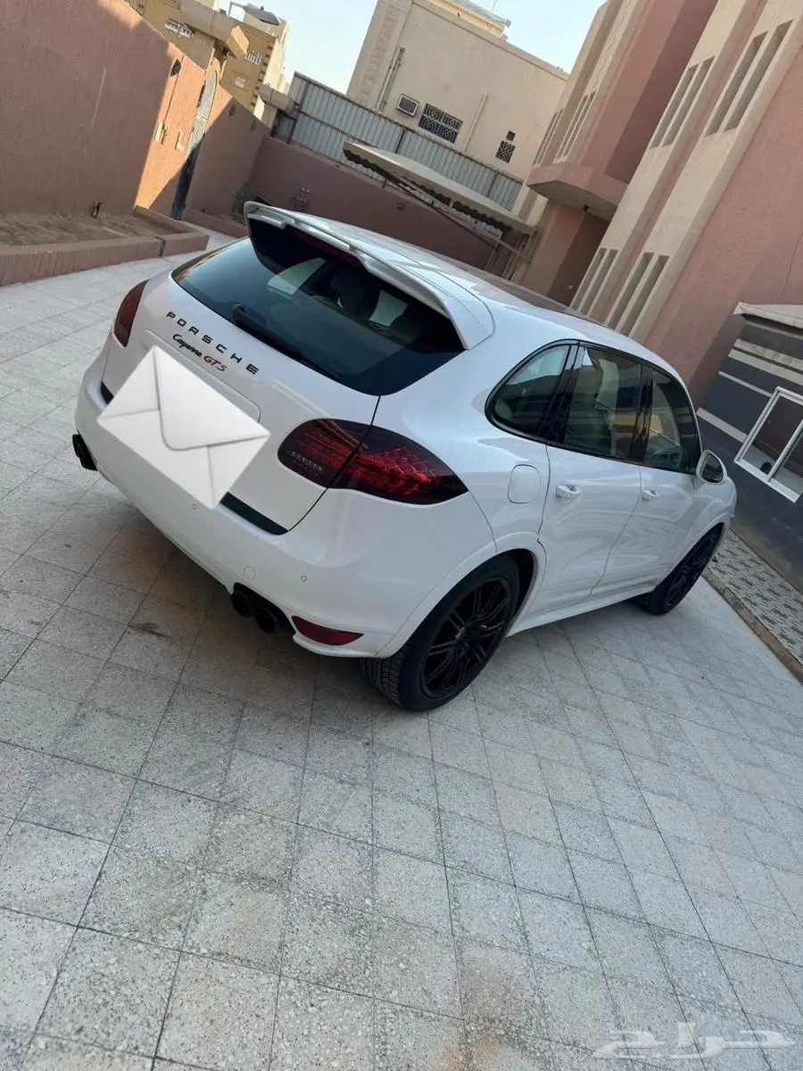 للبيع جيب بورش كايين GTS موديل 2013 4