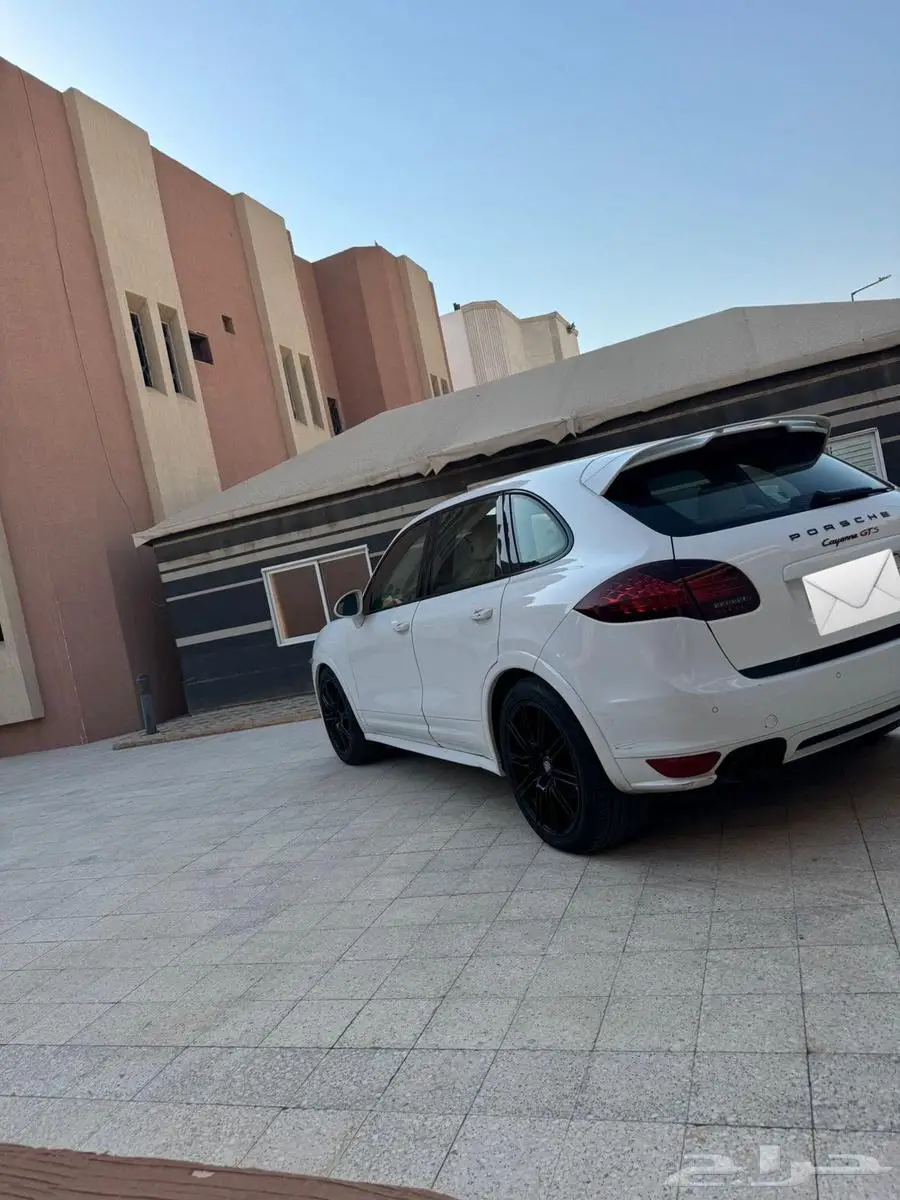 للبيع جيب بورش كايين GTS موديل 2013 3