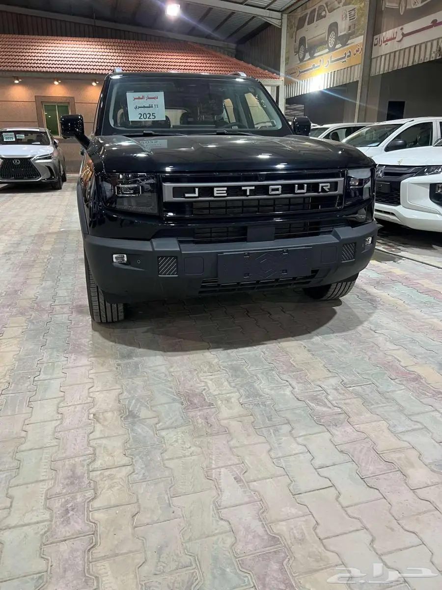 جيتور T1 لاكجري 2025 11