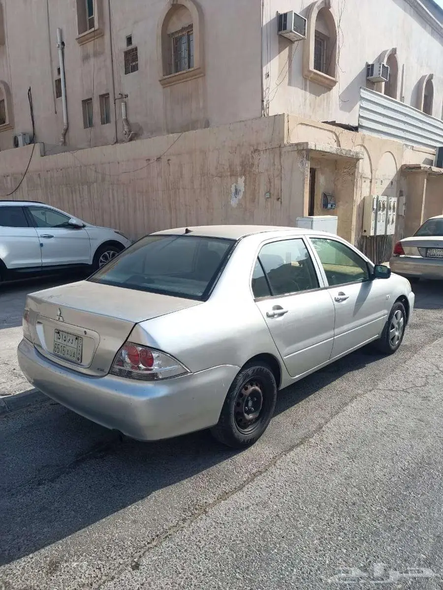 ميتسوبيسي لانسر 2007 4