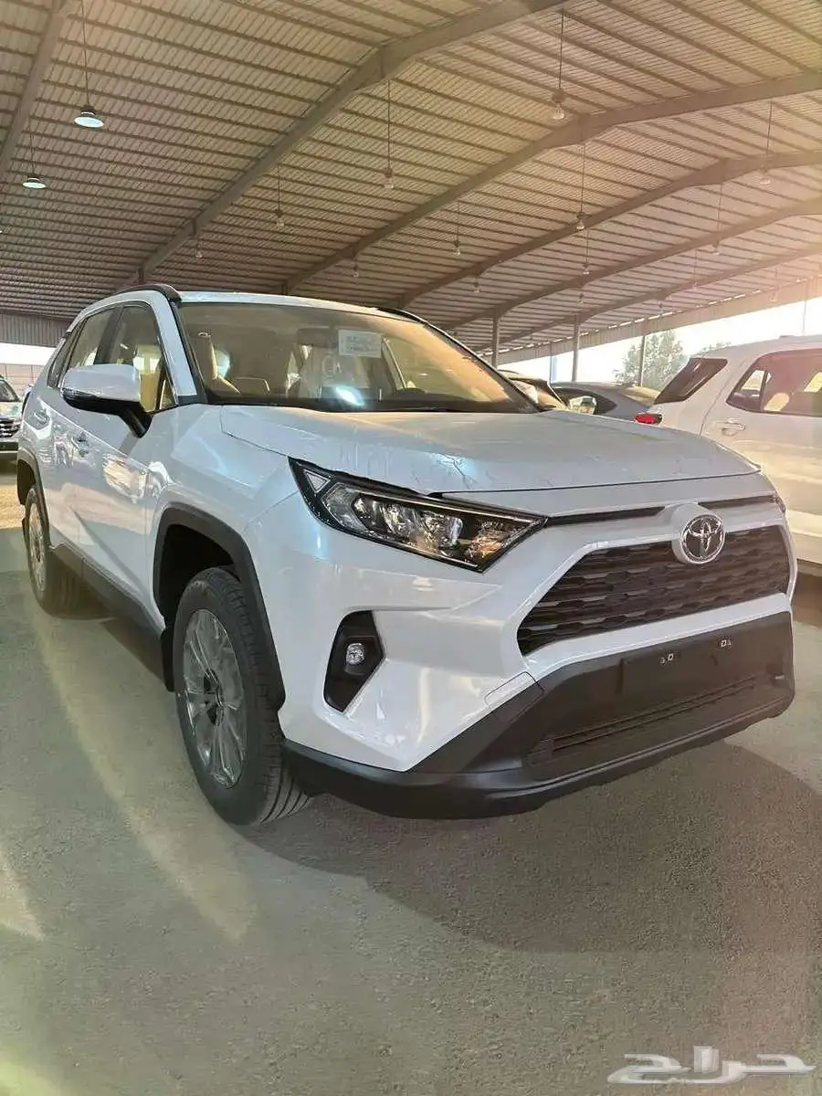 تويوتا راف فور XLE بنزين 2025 2