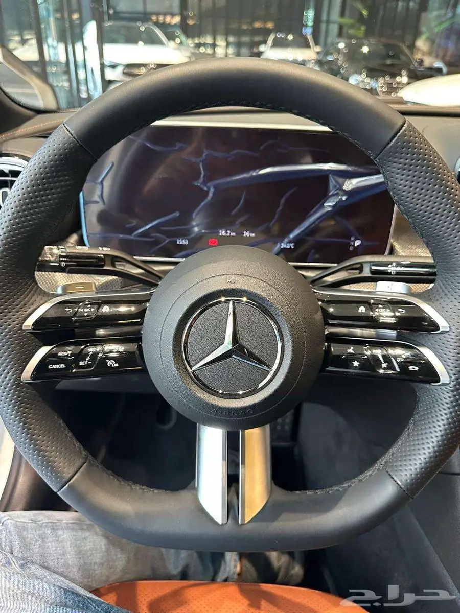 مرسيدس C200 اصفار 2025وارد كوريا 5