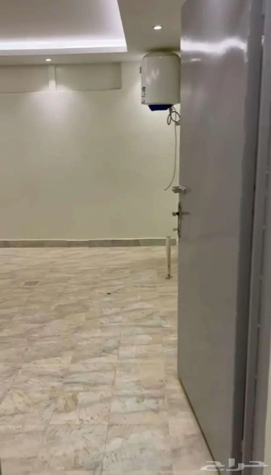 شقة علوية للإيجار و غرفة سائق في شارع المعارض الشفا الرياض 2
