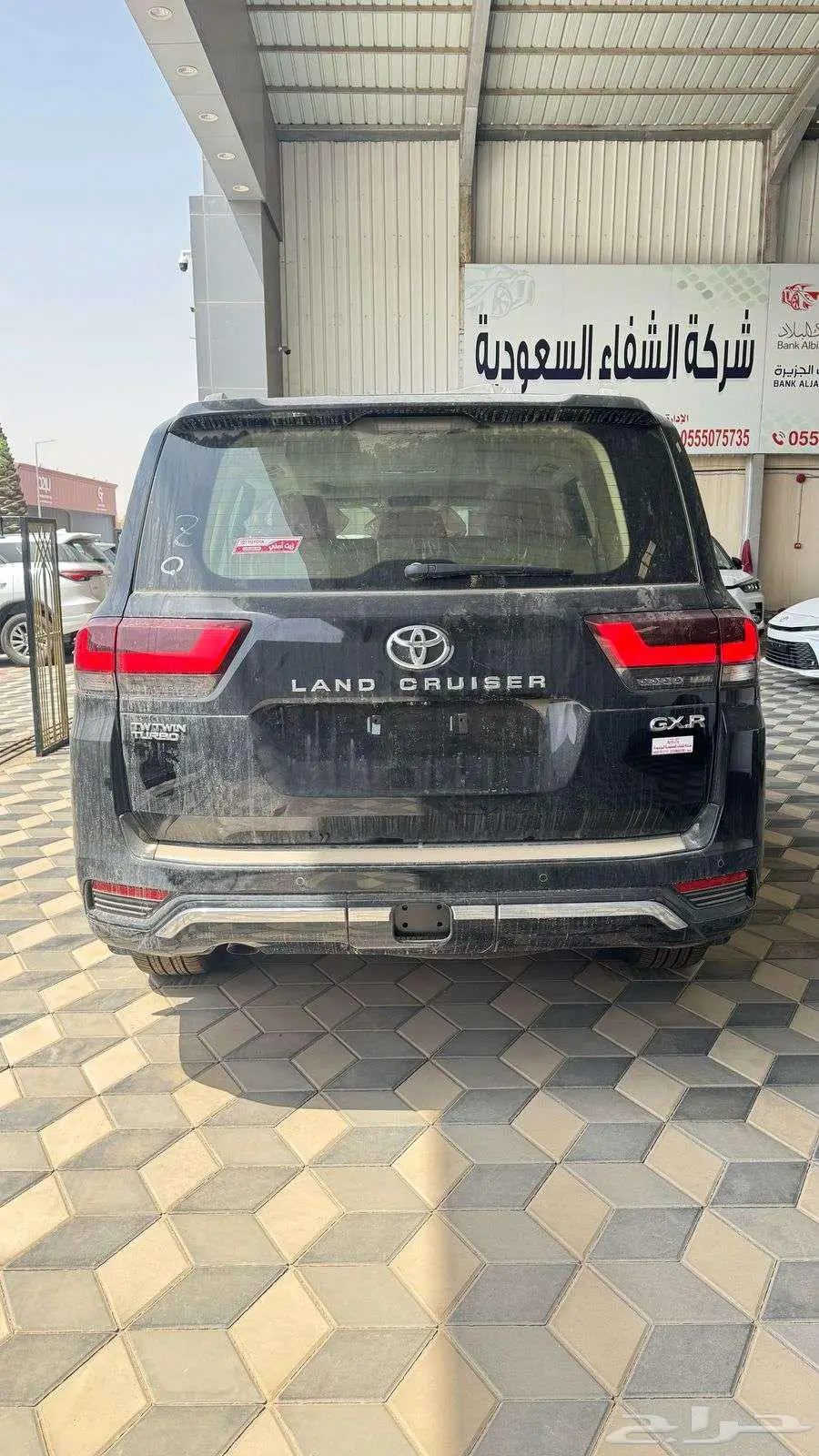 لاند كروزر GXR-L3ديزل اسود 2024 4