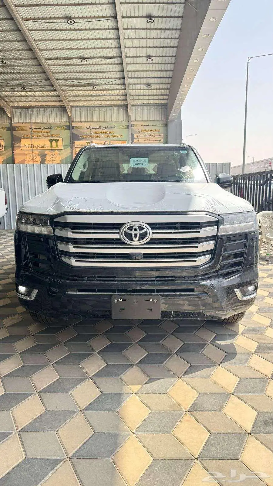 لاند كروزر GXR-L3ديزل اسود 2024 0