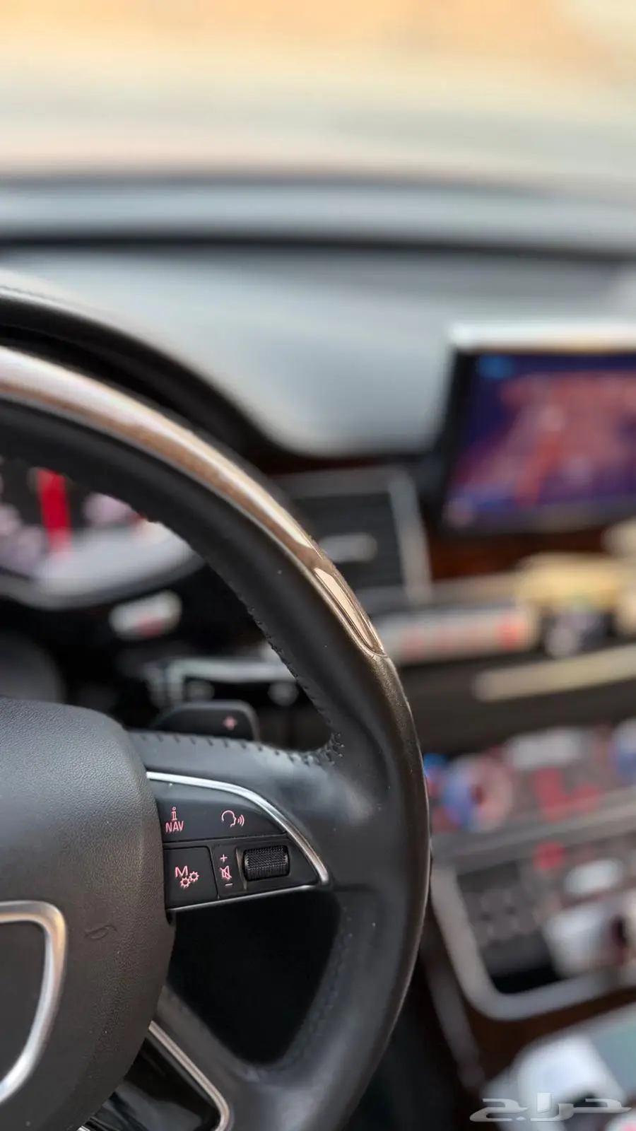 Audi A8 ( طلبية ) بحالة الوكالة 10
