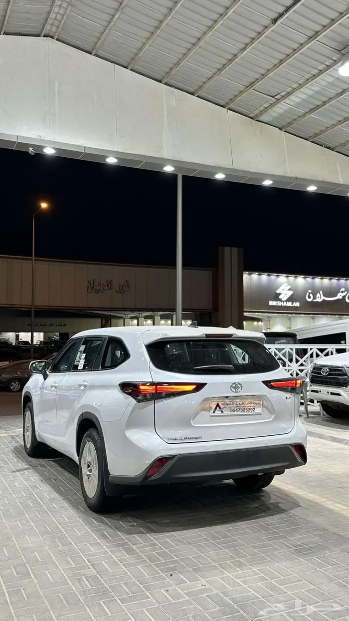 تويوتا هايلاندر LEستاندر 2025 2