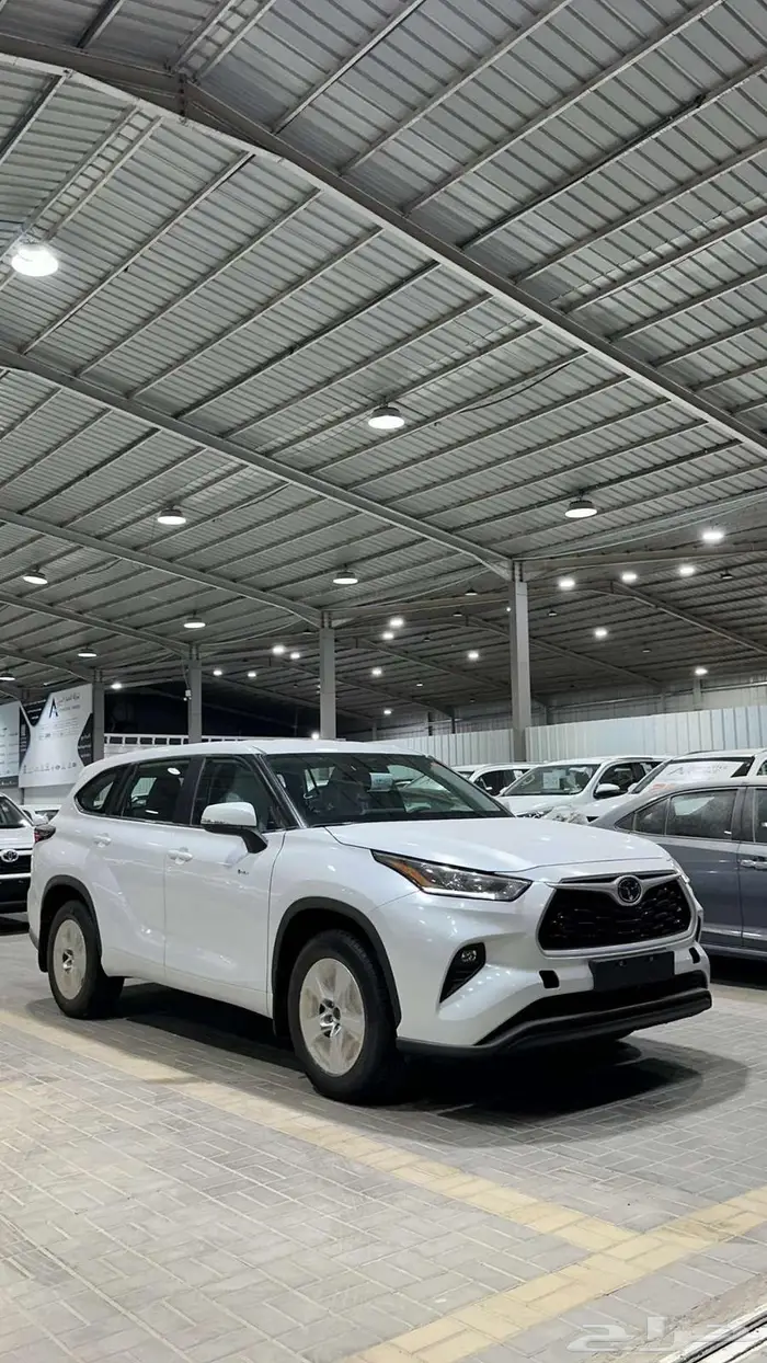 تويوتا هايلاندر LEستاندر 2025 4